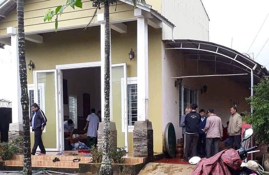 Chan dau o to giai quyet mau thuan, thanh nien bi xe tong chet