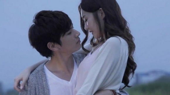 Nguoi yeu cu tang qua vao le cuoi khien ca 2 ho that kinh-Hinh-2