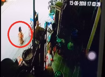 Sự thật bất ngờ về clip bắt cóc trẻ em ở Hội An Su that bat ngo ve clip bat coc tre em o Hoi An