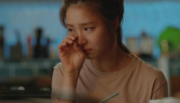 Chong ngoai tinh dua vo sap tien kem theo loi de nghi gay soc