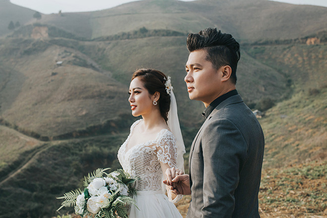 Tháng 5, đám cưới của Lâm Vũ và vợ Việt Kiều xinh đẹp nhận được sự quan tâm của dư luận. Cả hai gặp nhau tại Las Vegas trong một bữa tiệc của một người bạn và nhanh chóng trúng tiếng sét ái tình. Họ hẹn hò 4 tháng rồi quyết định tiến đến hôn nhân.