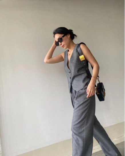 Nữ blogger xinh đẹp từng tiết lộ khi mới bước chân vào nghề, thu nhập của cô đã rơi vào khoảng 80 - 200 triệu/tháng.