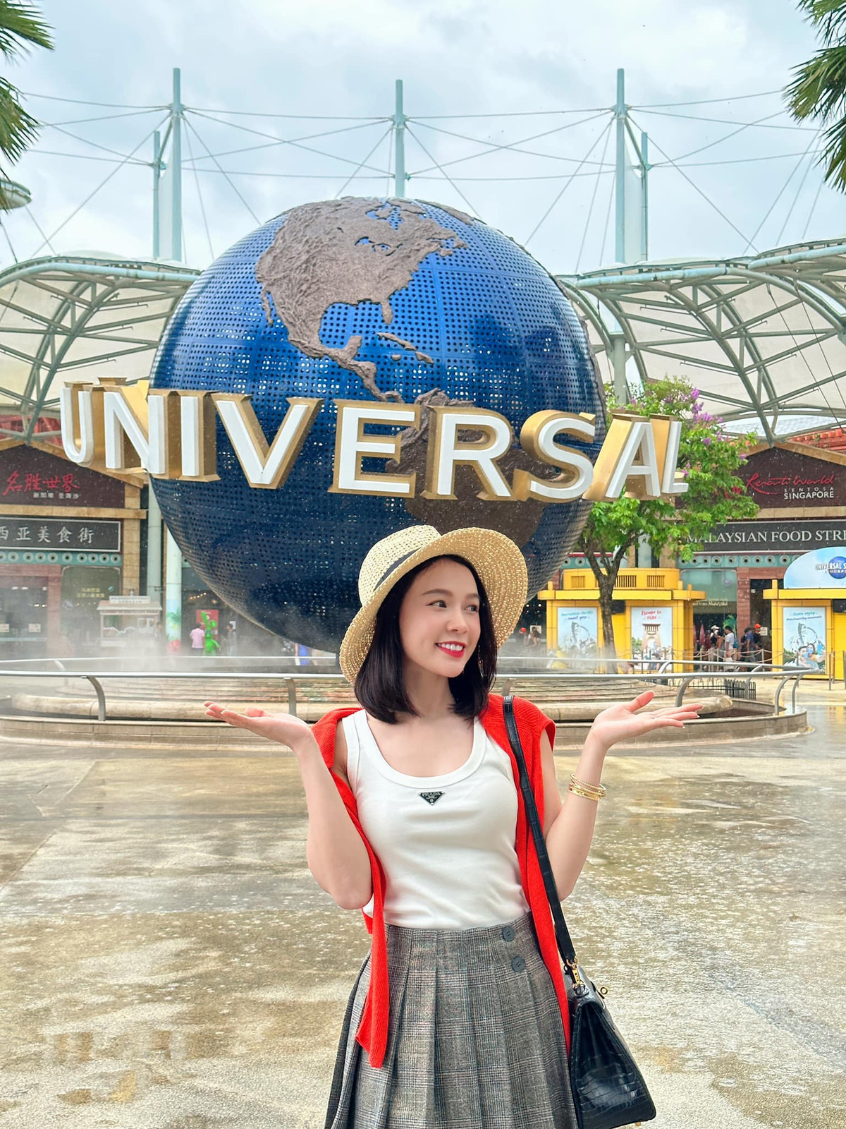 Cô được công chúng yêu mến nhờ vẻ ngoài ngọt ngào, trẻ trung.