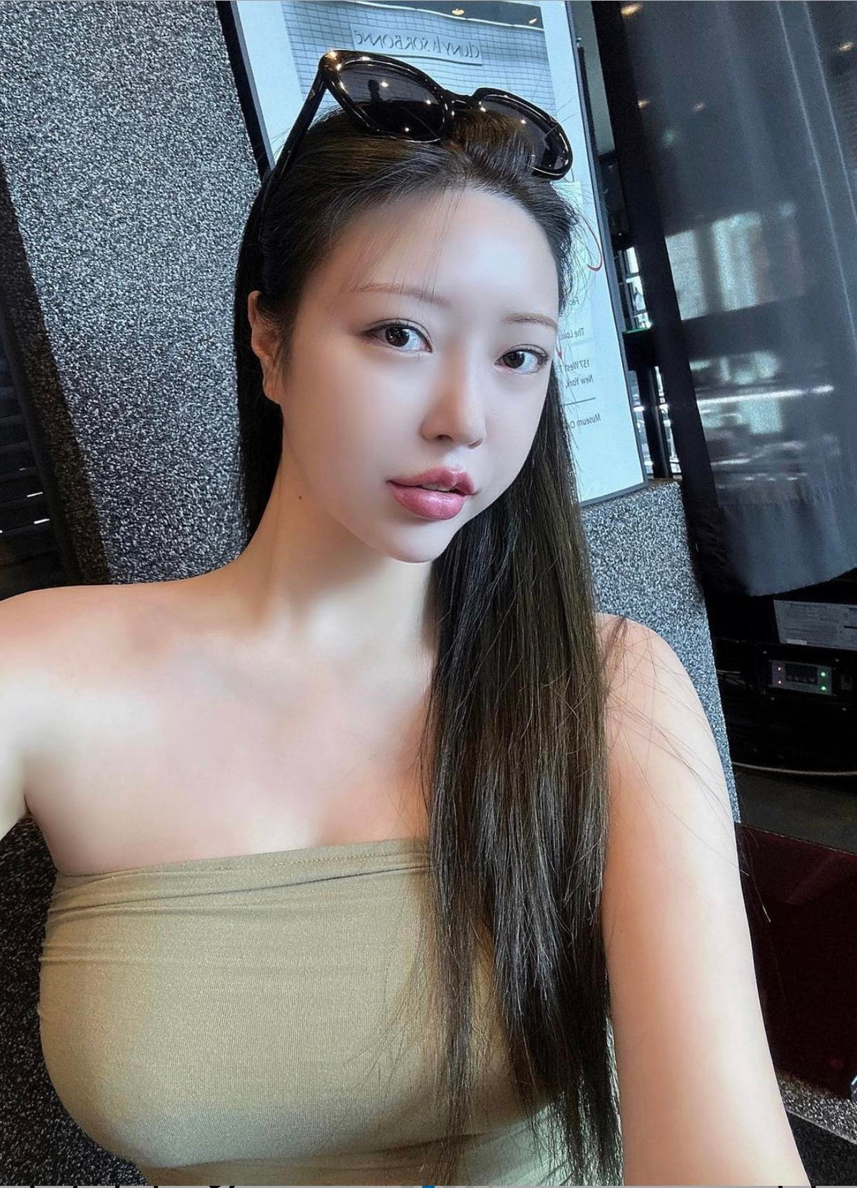 Người đẹp xứ Hàn không chỉ sở hữu diện mạo xinh đẹp mà còn có vóc dáng nở nang nhưng săn chắc như được chạm khắc.