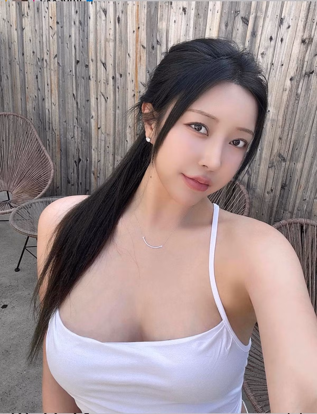 Tài khoản Instagram của Choi Somi vẫn thu hút tới 1,8 triệu người theo dõi, chứng minh sức hút chưa khi nào hạ nhiệt của người đẹp 8x.