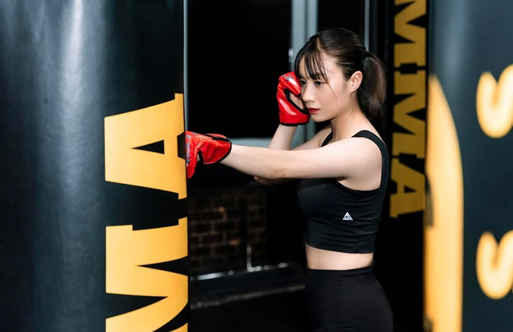 Ngoài tập luyện bóng đá, Hoàng Thị Loan còn yêu thích tập gym, boxing.