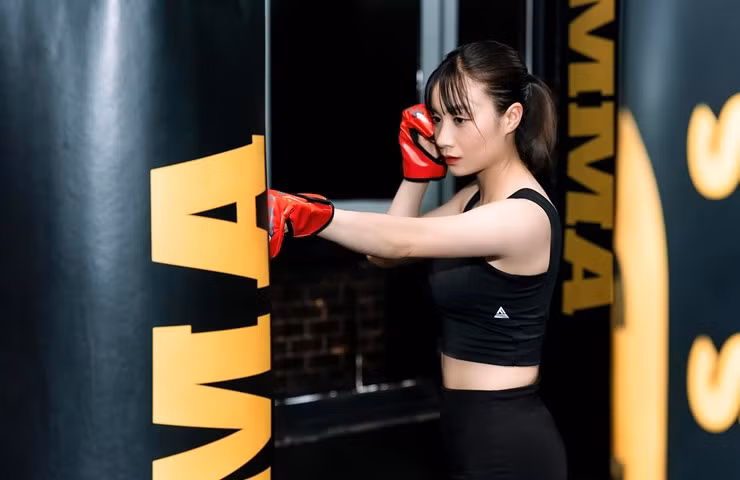Ngoài tập luyện bóng đá, Hoàng Thị Loan còn yêu thích tập gym, boxing.