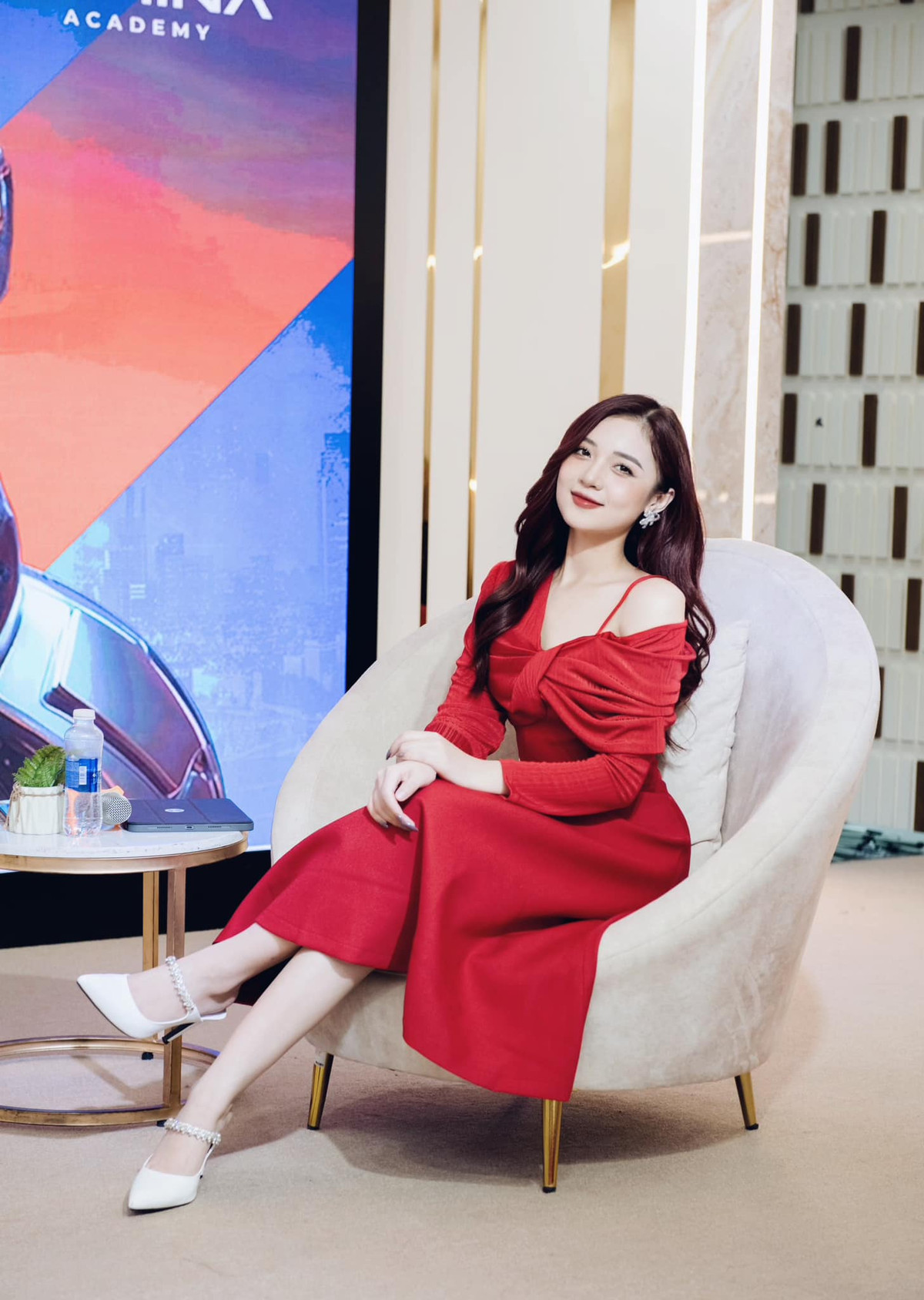 MC Phương Thảo dẫn nhiều chương trình quen thuộc trên sóng VTV như: VTV Kết Nối, Khoảnh Khắc Yêu Thương, Chuyện Đêm Muộn, Mỗi Ngày Một Niềm Vui, Sinh Ra Từ Làng,...