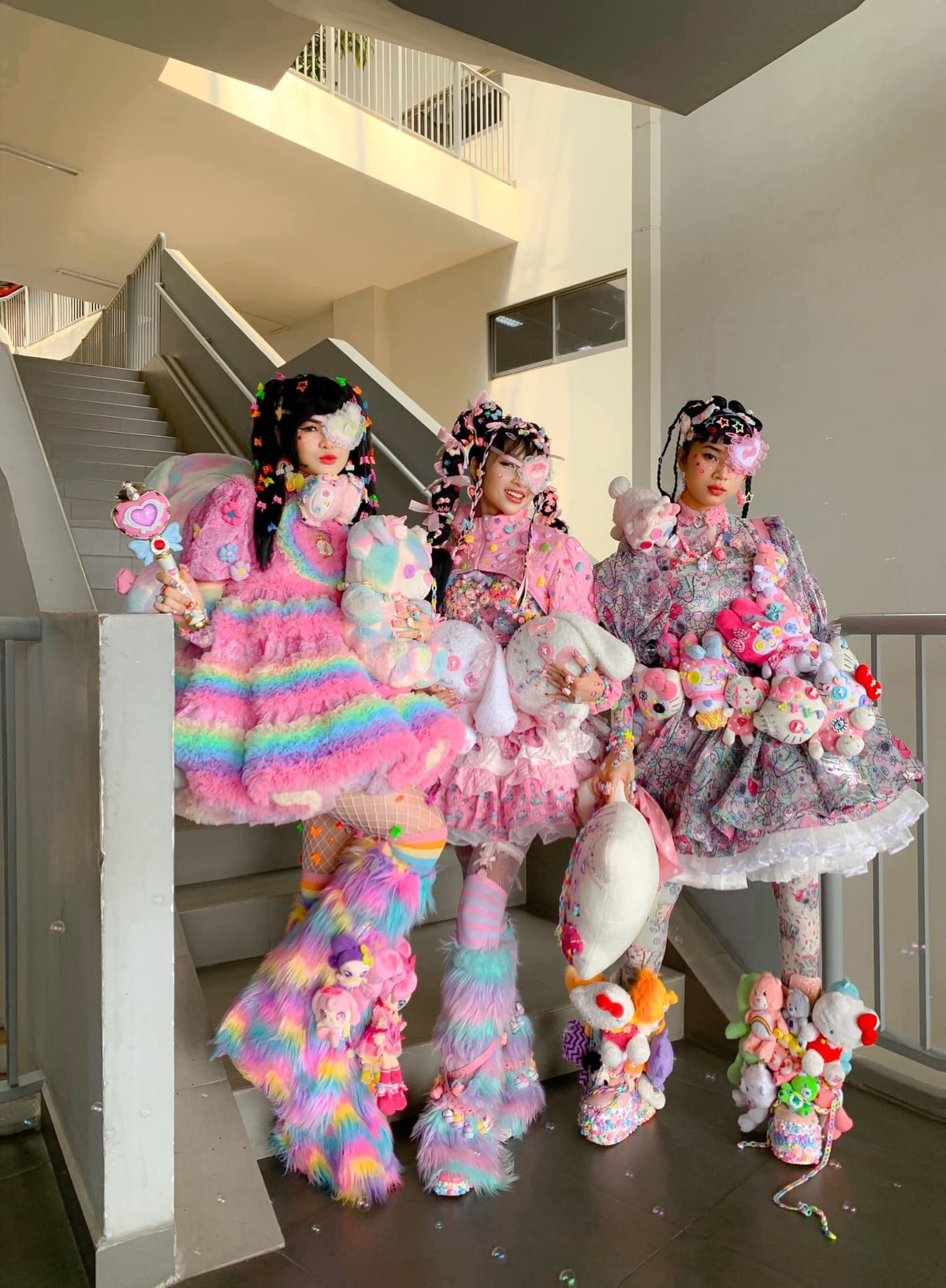 Mới đây, bộ sưu tập thời trang tốt nghiệp của sinh viên khoa Thiết Kế Thời Trang K25 - Đại Học Văn Lang thu hút sự chú ý của cư dân mạng.