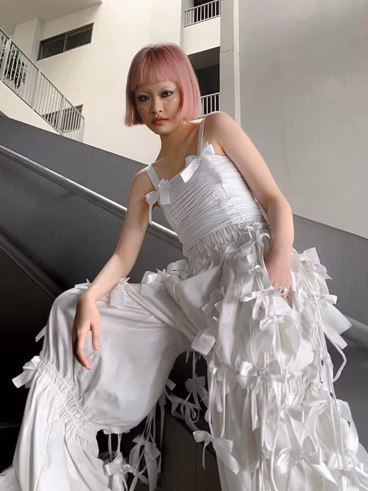 Trang phục này hoàn toàn được các bạn sinh viên tự thiết kế.