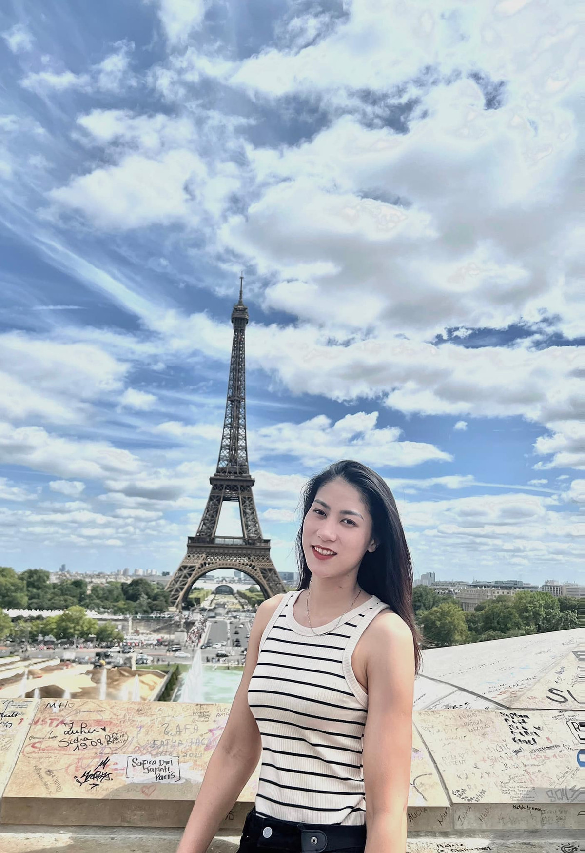 Cô nhanh chóng khẳng định được tài năng, giành suất lên đội U19 nữ Việt Nam tham dự giải vô địch U19 châu Á, sau đó giành danh hiệu VĐV trẻ triển vọng tại giải bóng chuyền nữ Quốc tế Cup LienVietPostBank 2019.