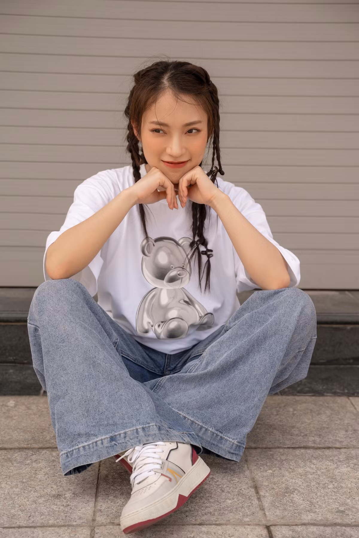 Sở hữu thành tích khủng, lại giỏi giang, xinh đẹp nên Khánh Vy đang có trong tay khối tài sản "khủng". Cô nàng đã tậu được nhiều món đồ giá trị như tự mua nhà, mua xe ô tô, sắm tủ đồ hàng hiệu với nhiều món đồ trị giá lên đến trăm triệu...Ảnh: FBNV