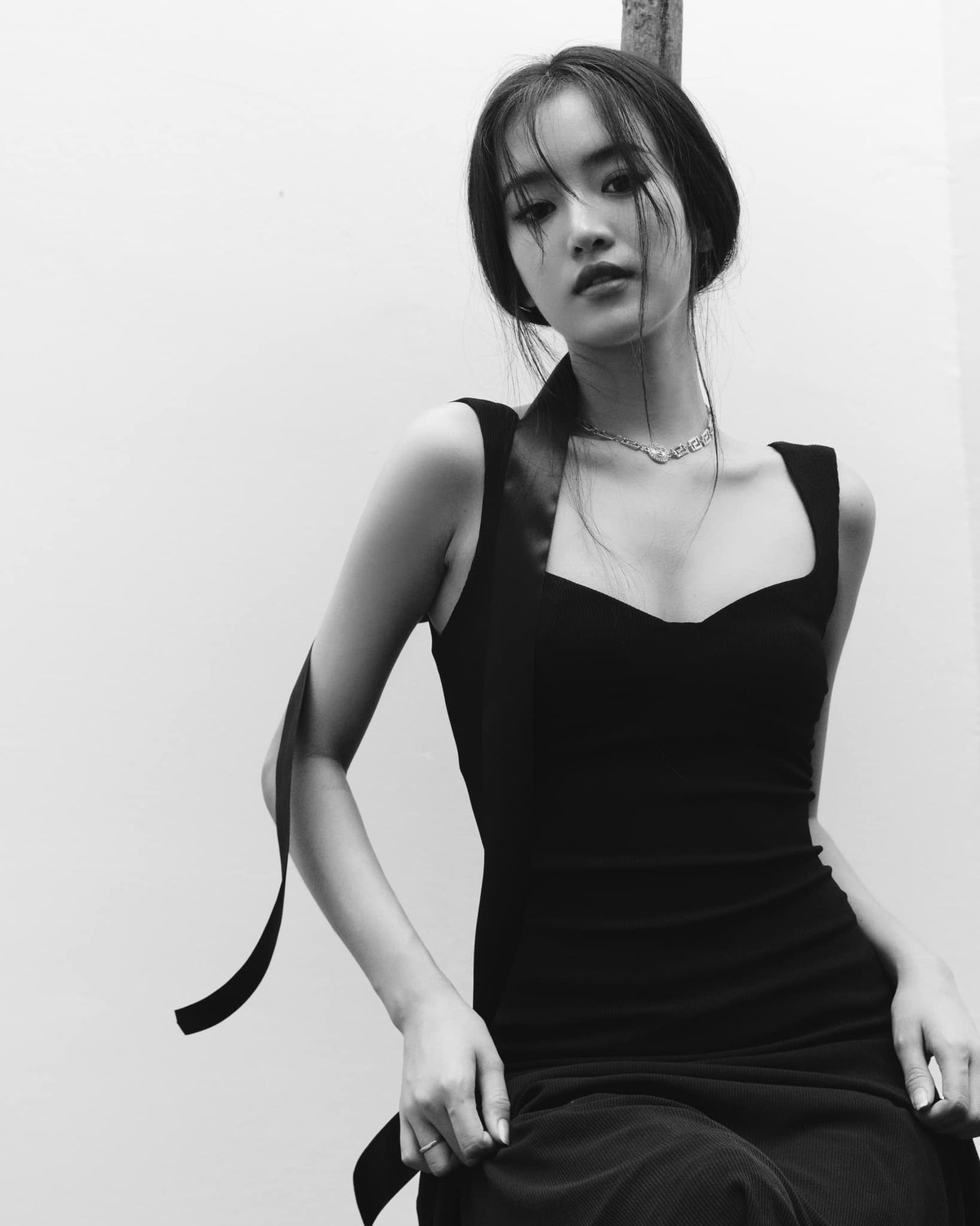 Ở tuổi đôi mươi, hot girl 9x ngày càng quyến rũ và trưởng thành.