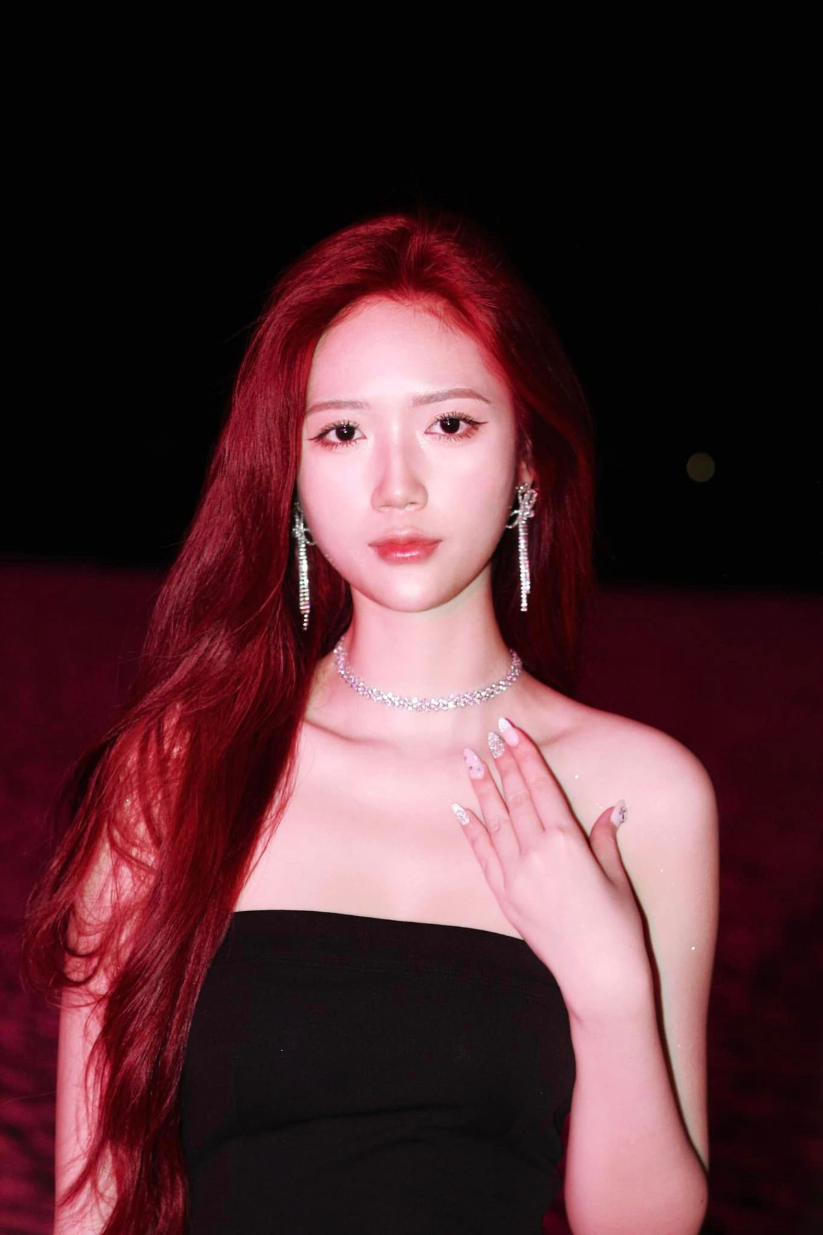 Sau hơn 1 năm được biết đến, hot girl Hà thành ngày càng gợi cảm và táo bạo hơn.