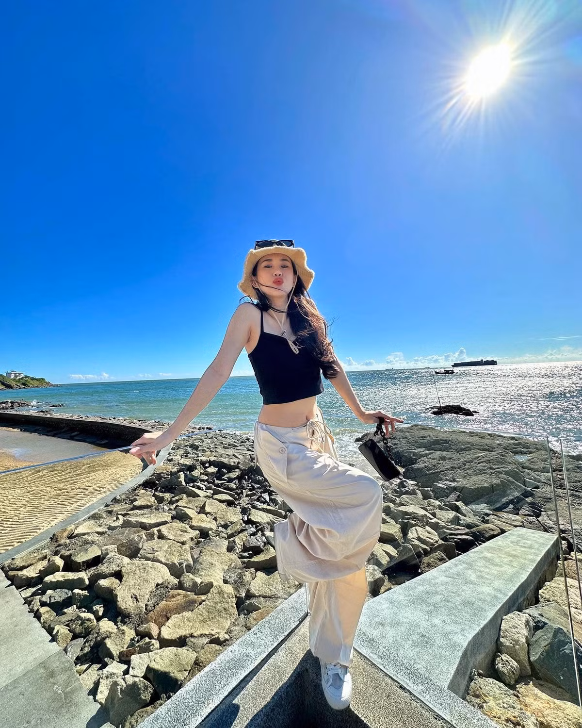 Ngọc Thảo được biết đến là một trong những hot girl đình đám đời đầu và giữ được hào quang cho đến tận ngày hôm nay.