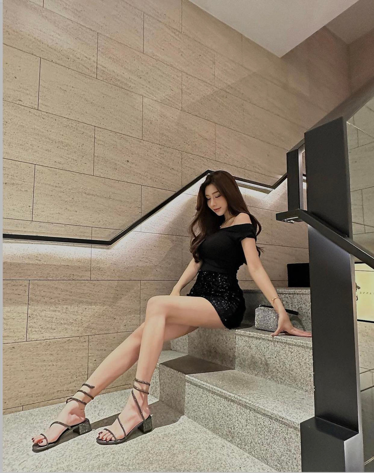 Với ngoại hình sáng, sự chỉn chu trong công việc cô còn được đoán sẽ tiến xa hơn nữa trong sự nghiệp. Ảnh: IGNV