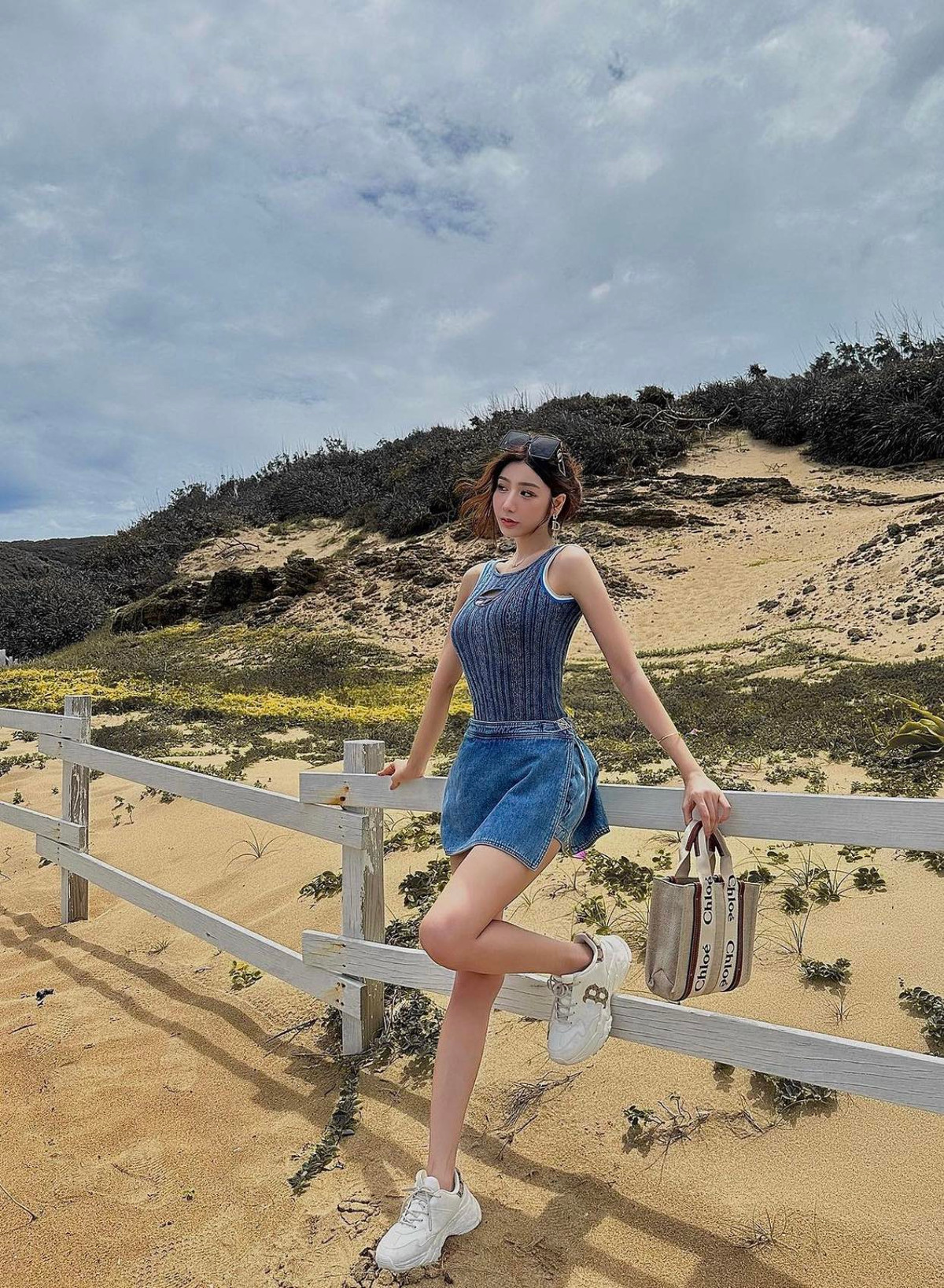 Khí chất tỏa sáng, làn da trắng sứ tô điểm thêm cho nét đẹp ngọt ngào bao nàng mơ ước.