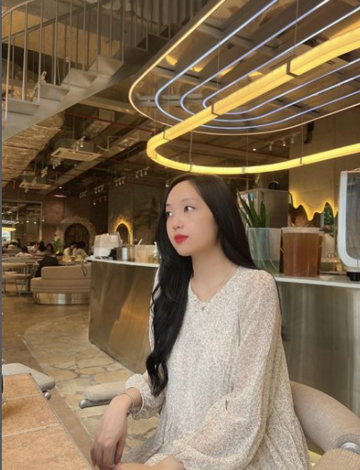 Dương Hà sở hữu nhan sắc ngọt ngào. Cô nàng cũng khá kín tiếng trên MXH nên nhận được nhiều sự yêu mến từ người hâm mộ.