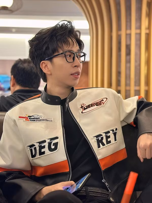 ViruSs là người duy nhất trong hội “tứ hoàng streamer” còn độc thân khiến người hâm mộ cũng trông ngóng.