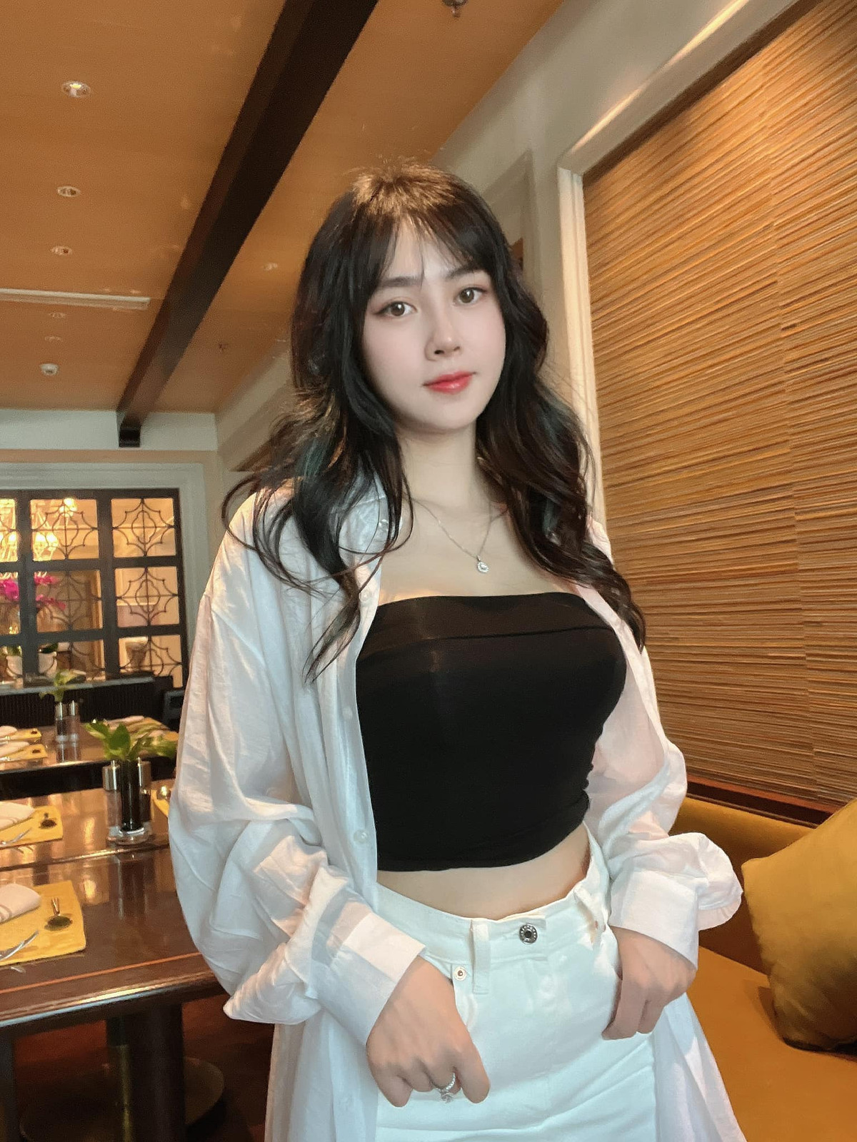 Hải Yến từng chia sẻ, dù đã rút lui về chăm sóc gia đình nhưng thi thoảng cô nàng vẫn rất nhớ nghề. Cô nàng mong muốn tương tai có thể sắp xếp công việc riêng để quay lại với đam mê của mình. Ảnh: FBNV