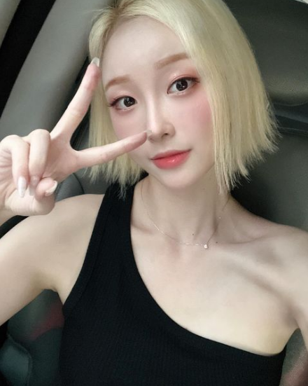 Nhiều người cũng hy vọng cô lấn sân vào giới giải trí để nổi tiếng hơn.