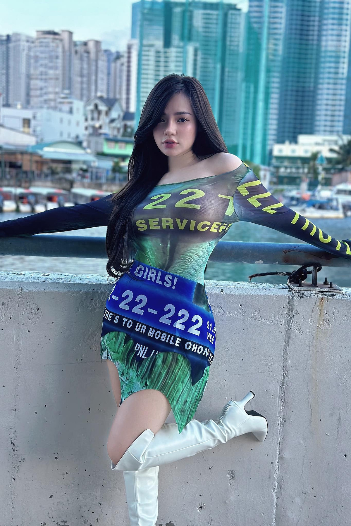 Na Thỏ có tên thật là Quỳnh Ngọc Võ, nàng hot girl quê Đà Lạt đang sinh sống tại TP. Hồ Chí Minh.