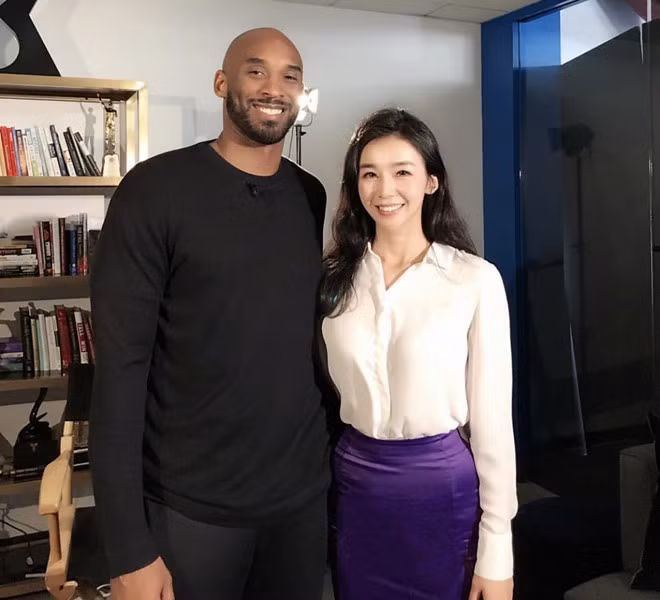 Nữ MC thể thao này từng tốt nghiệp loại xuất sắc Đại học Thể thao Bắc Kinh, có trình độ chuyên môn, ngoại ngữ tốt nên được đánh giá rất cao trong nghề.