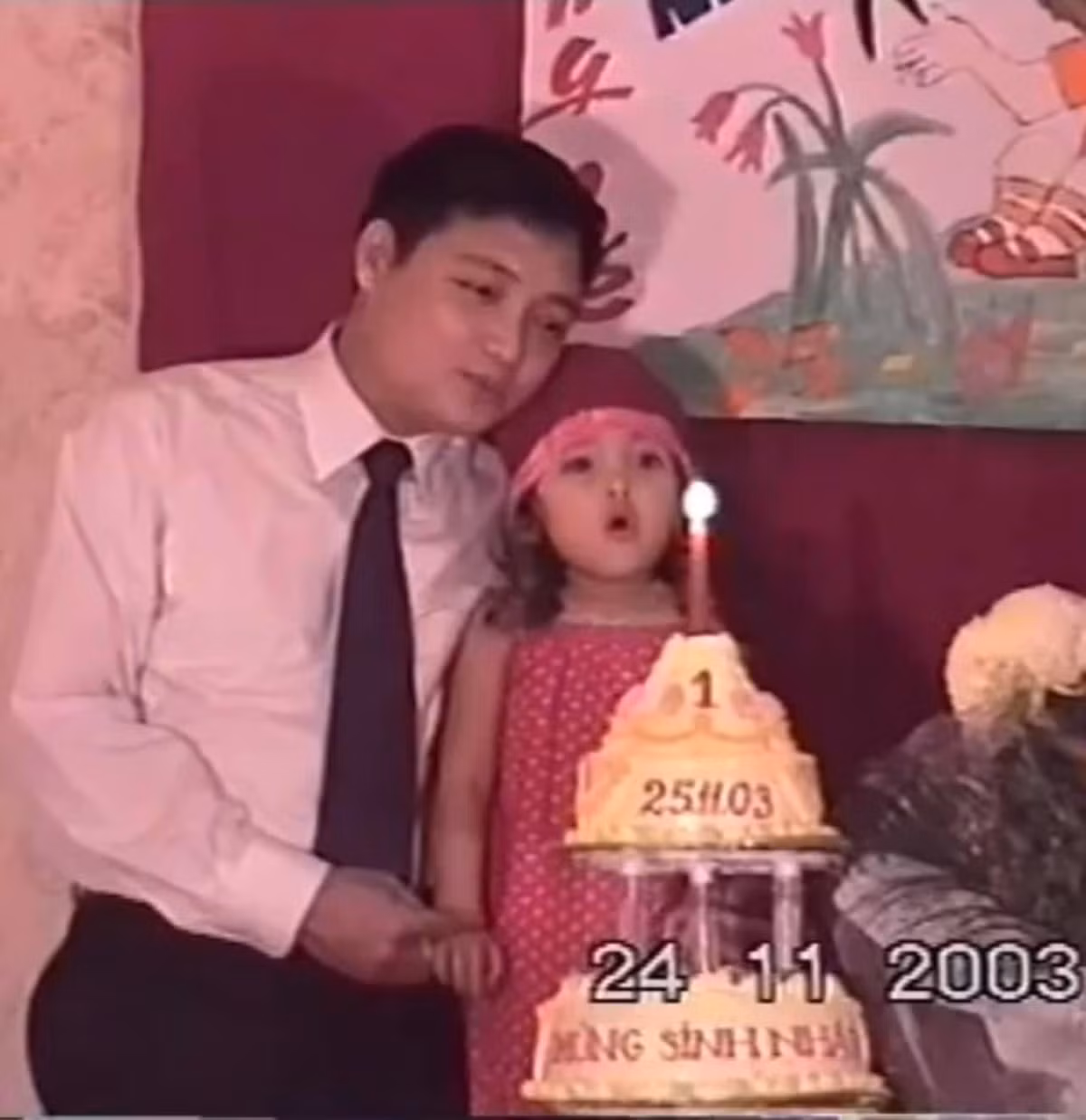 Khi quay trở lại Việt Nam, Linda bất ngờ là gia đình cô sở hữu 1 khách sạn ở trong Nha Trang. Dù bạn bè trêu rằng "nhà mày giàu lắm", Linda vẫn một mực khẳng định "nhà khó khăn". Nhưng ai ngờ, cô nàng cũng bị lừa bởi chính bố mẹ mình.