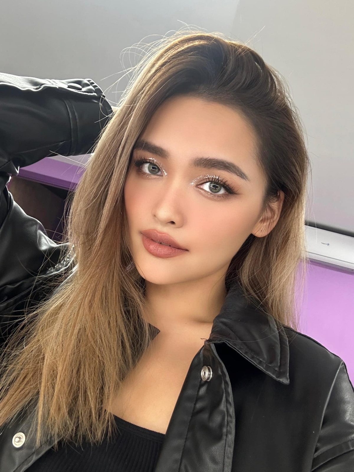 Sau khi nổi tiếng trên MXH, Linda Ngô cũng thoải mái chia sẻ về thu nhập của mình. Cô cho biết người làm sáng tạo nội dung có nhiều nguồn thu, trong đó chủ yếu là quảng cáo cho nhãn hàng.