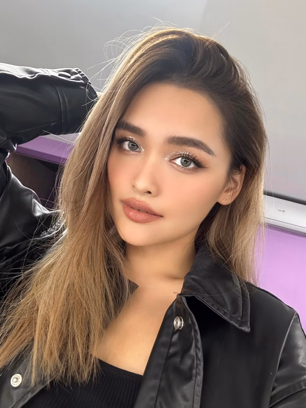 Sau khi nổi tiếng trên MXH, Linda Ngô cũng thoải mái chia sẻ về thu nhập của mình. Cô cho biết người làm sáng tạo nội dung có nhiều nguồn thu, trong đó chủ yếu là quảng cáo cho nhãn hàng.