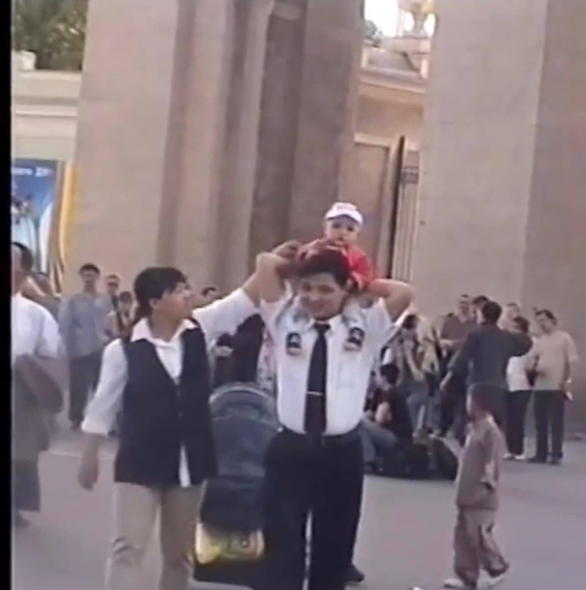 Hot TikToker này từng làm dậy sóng MXH với câu chuyện không hề biết gia đình có khách sạn riêng vì bố mẹ giấu.