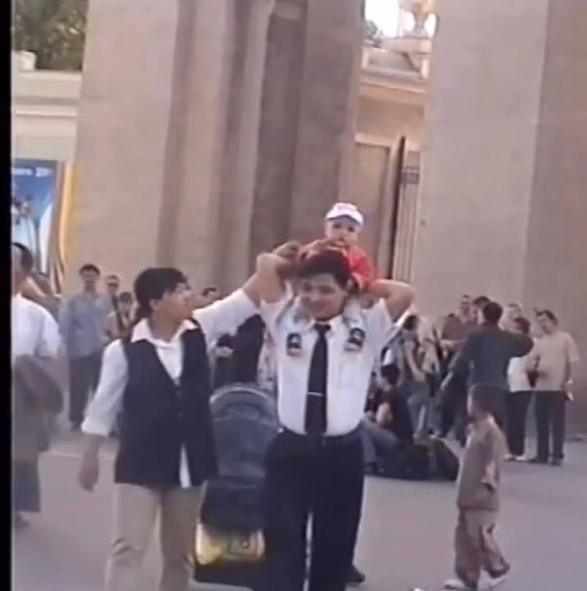 Hot TikToker này từng làm dậy sóng MXH với câu chuyện không hề biết gia đình có khách sạn riêng vì bố mẹ giấu.