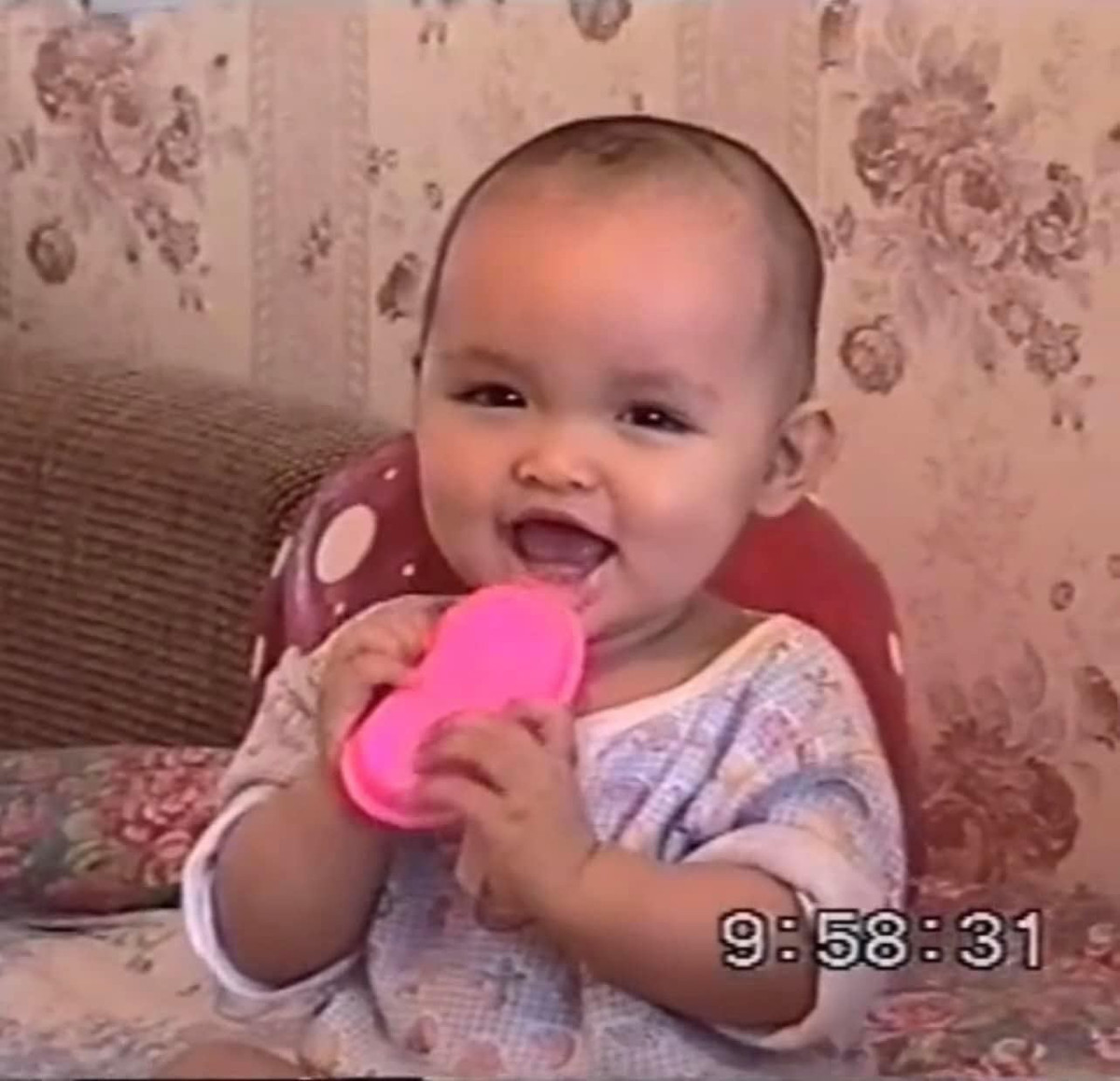 Thông qua một vài hình ảnh này, netizen trầm trồ với cuộc sống "sinh ra từ vạch đích" của Linda Ngô.