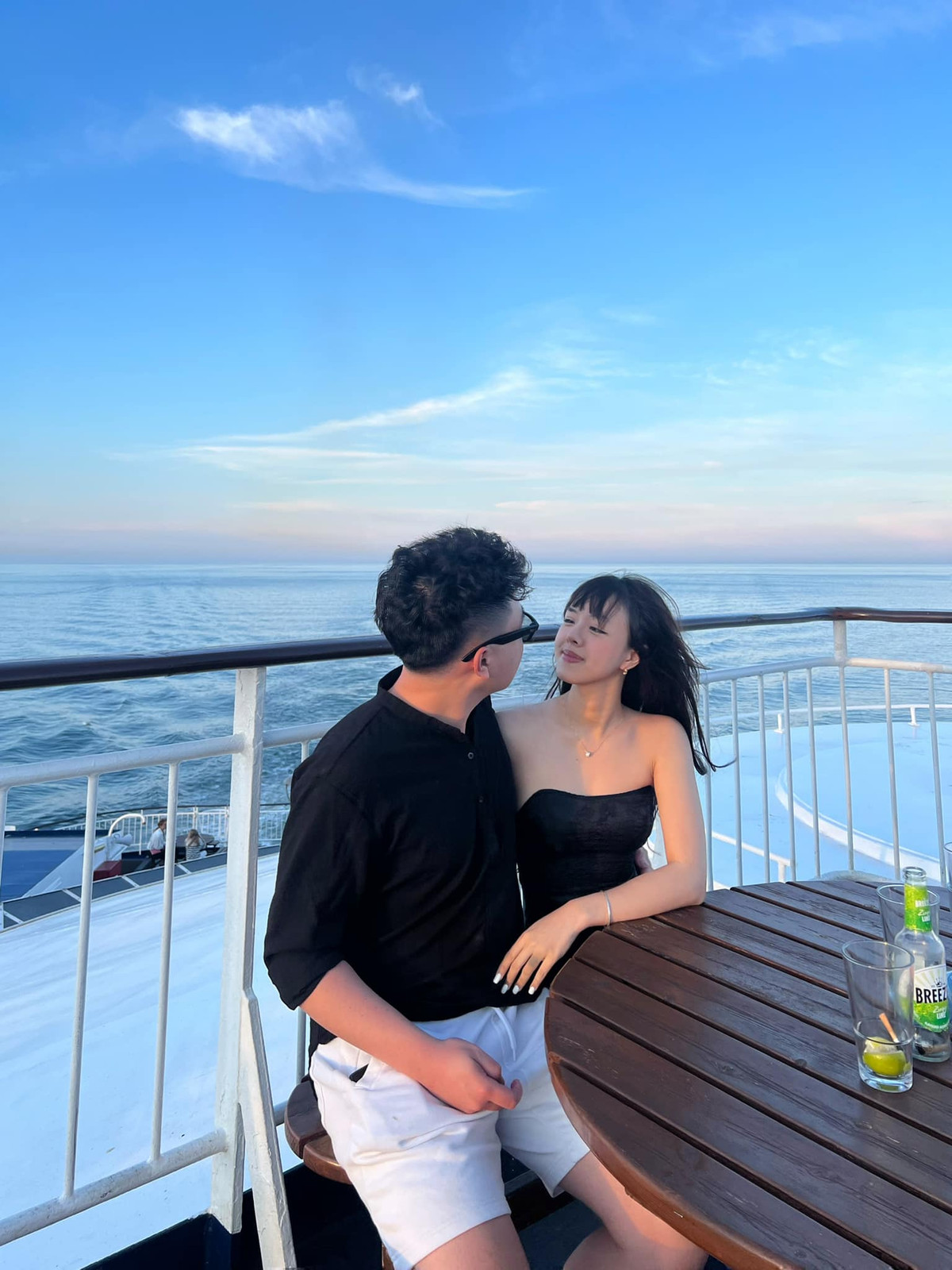 Được biết, chồng sắp cưới của nữ MC xinh đẹp có mối quan hệ thân thiết với streamer Bomman.