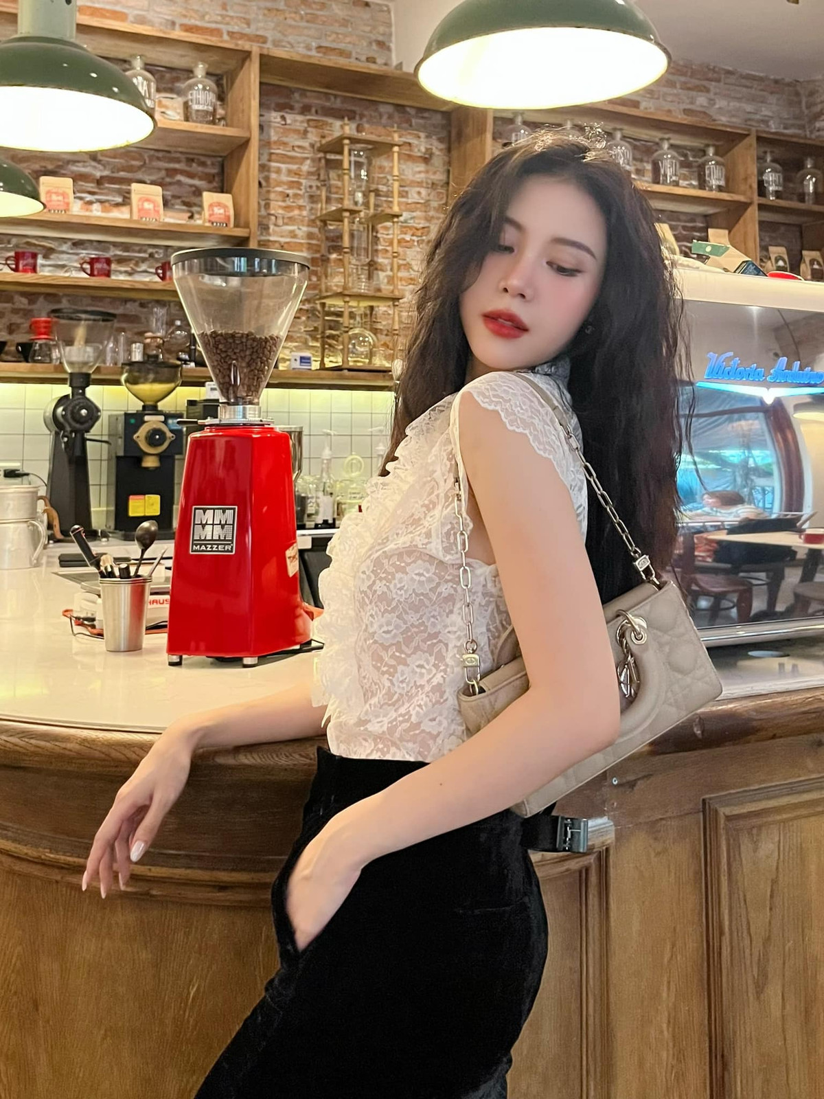 Tháng 7/2021, Ngọc Châm sinh con trai đầu lòng, được đặt tên thân mật ở nhà là Leo. Đến tháng 10/2022, cô tiếp tục sinh thêm bé Liam cho chồng đại gia.