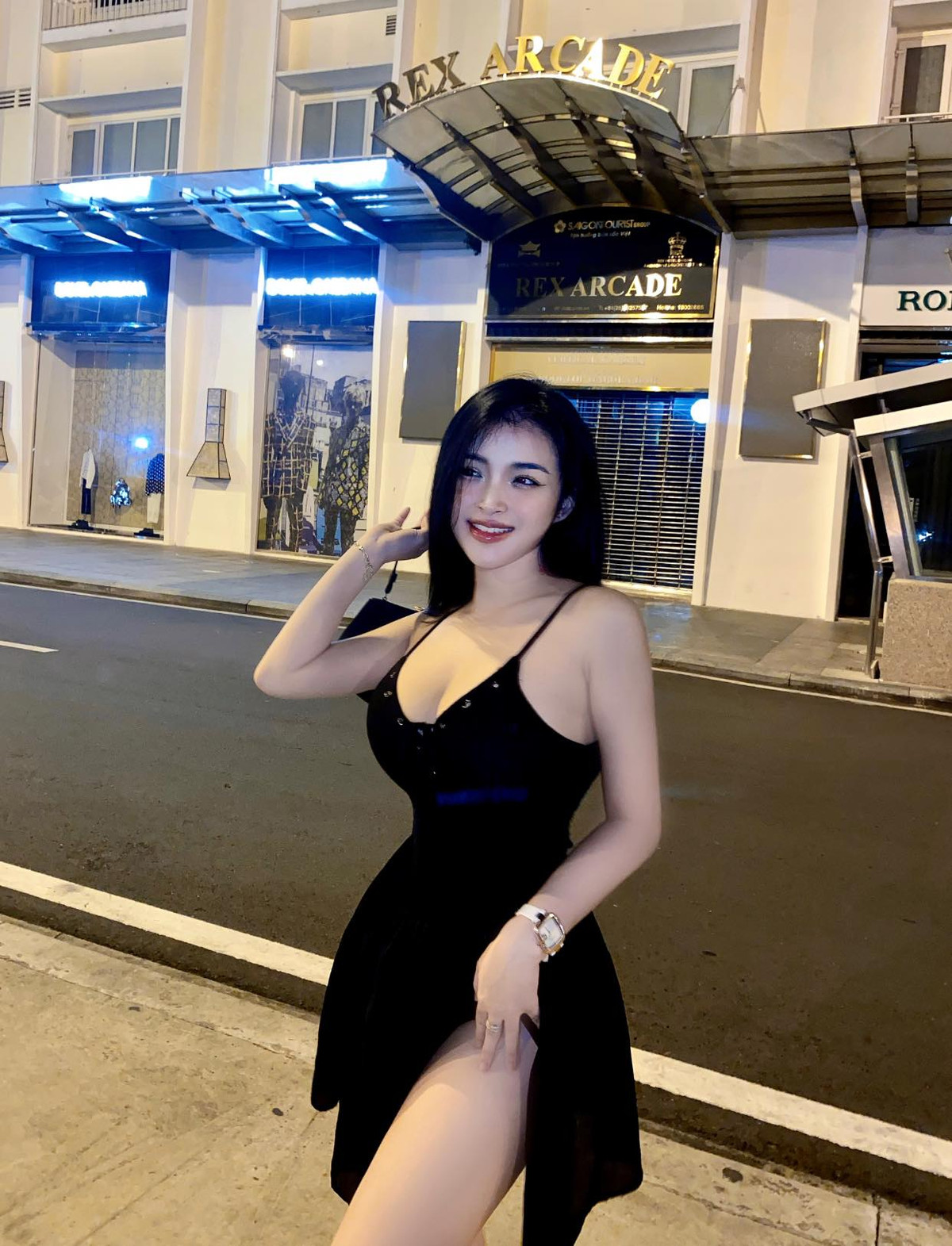 Bên cạnh đó, có một số ý kiến cho rằng, thời trang của nữ sinh Đồng Nai ngày càng bạo dạn và không phù hợp với lứa tuổi.