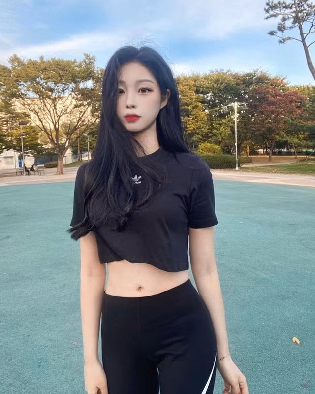 Nhiều cô nàng bày tỏ sự ngưỡng mộ Han Kyung có cuộc sống khá dư dả và thoải mái khi còn rất trẻ.