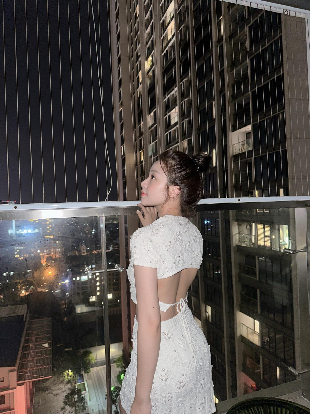 Trên mạng xã hội, Nhật Linh chủ yếu chia sẻ những hình ảnh liên quan đến chồng con.