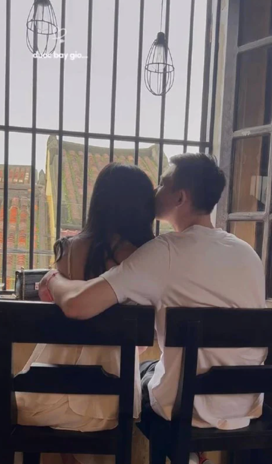 Không chỉ tài năng, bạn gái Văn Chuẩn còn sở hữu gương mặt xinh xắn và thân hình quyến rũ.