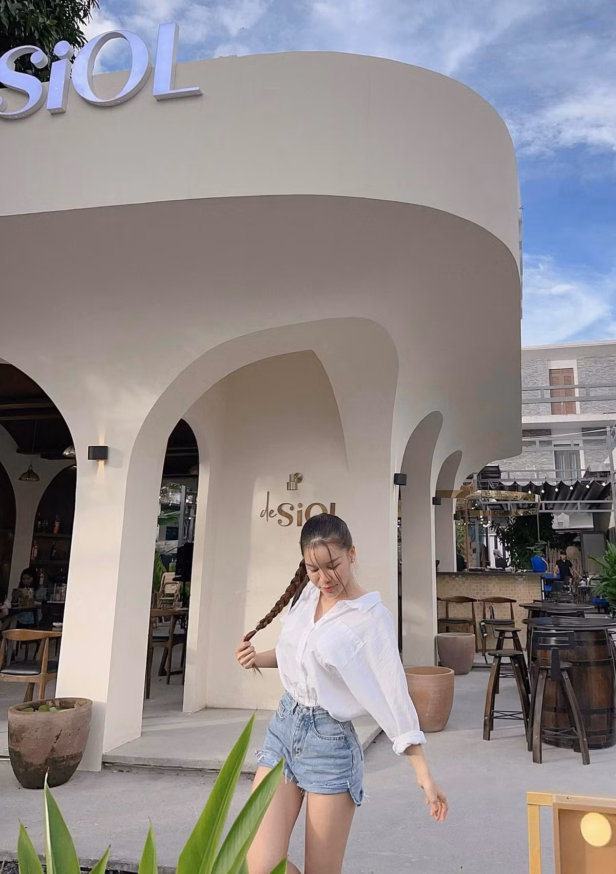 Cô nàng cũng thường xuyên khoe nhiều bức ảnh diện bikini quyến rũ khiến nhiều người ghen tỵ. Ảnh: FBNV