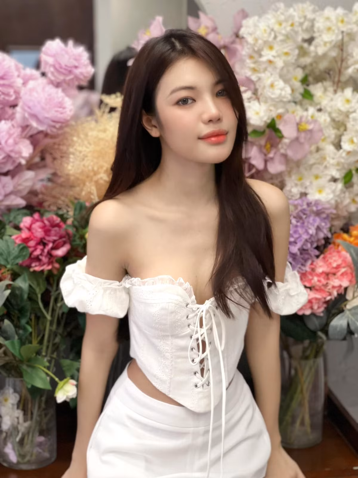 Được biết, hot girl chuyển giới có tên khai sinh là Nguyễn Hoàng Bảo Phúc, sinh năm 2005, là người mẫu tự do.