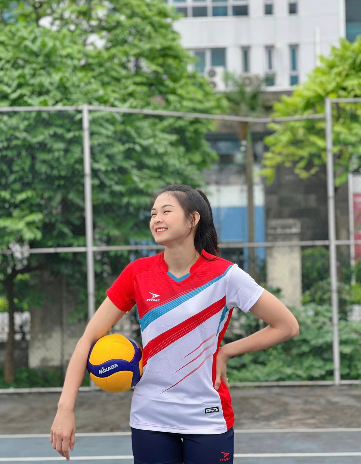 Chu Thị Ngọc không chỉ sở hữu chiều cao ấn tượng 1m77 mà còn có một gương mặt đẹp thanh tú và cuốn hút.