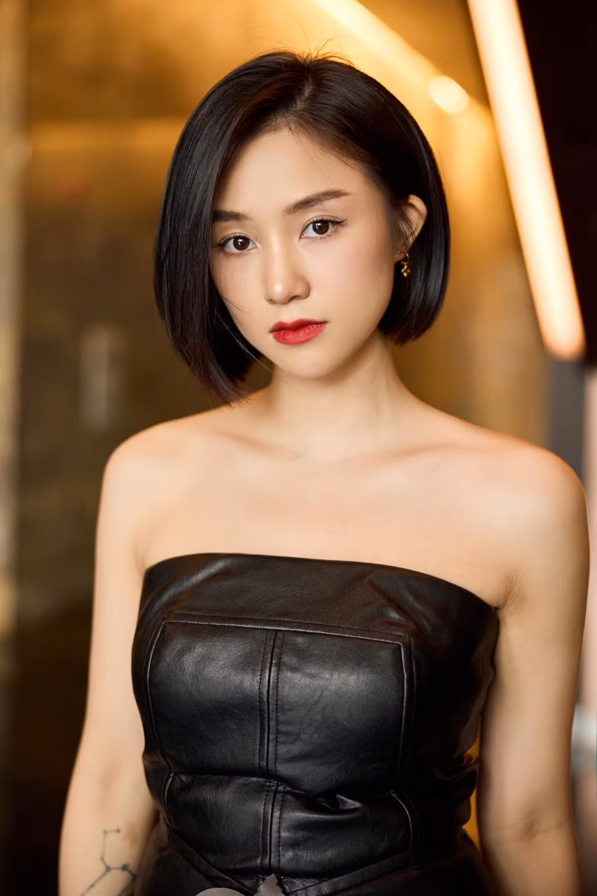 Trước khi thành đôi, Salim và Hải Long từng là bạn thân từ thời còn đi học. Nam thiếu gia tập đoàn may mặc từng cho biết, ngay từ khi lần đầu gặp Salim anh đã phải lòng cô.