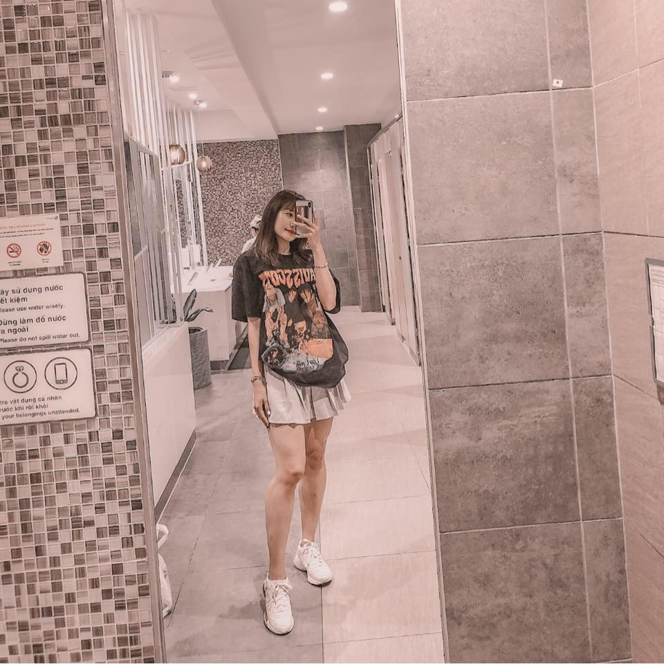 Là một tuyển thủ điền kinh quốc gia, Mỹ Tiên thường xuyên bận rộn với việc tập luyện, thi đấu. Những lúc rảnh, cô tranh thủ đi chơi, cafe với bạn bè.