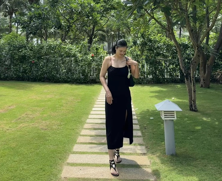 Bên cạnh đó, cô cũng có nhiều thời gian hơn để chăm sóc sắc vóc bản thân.