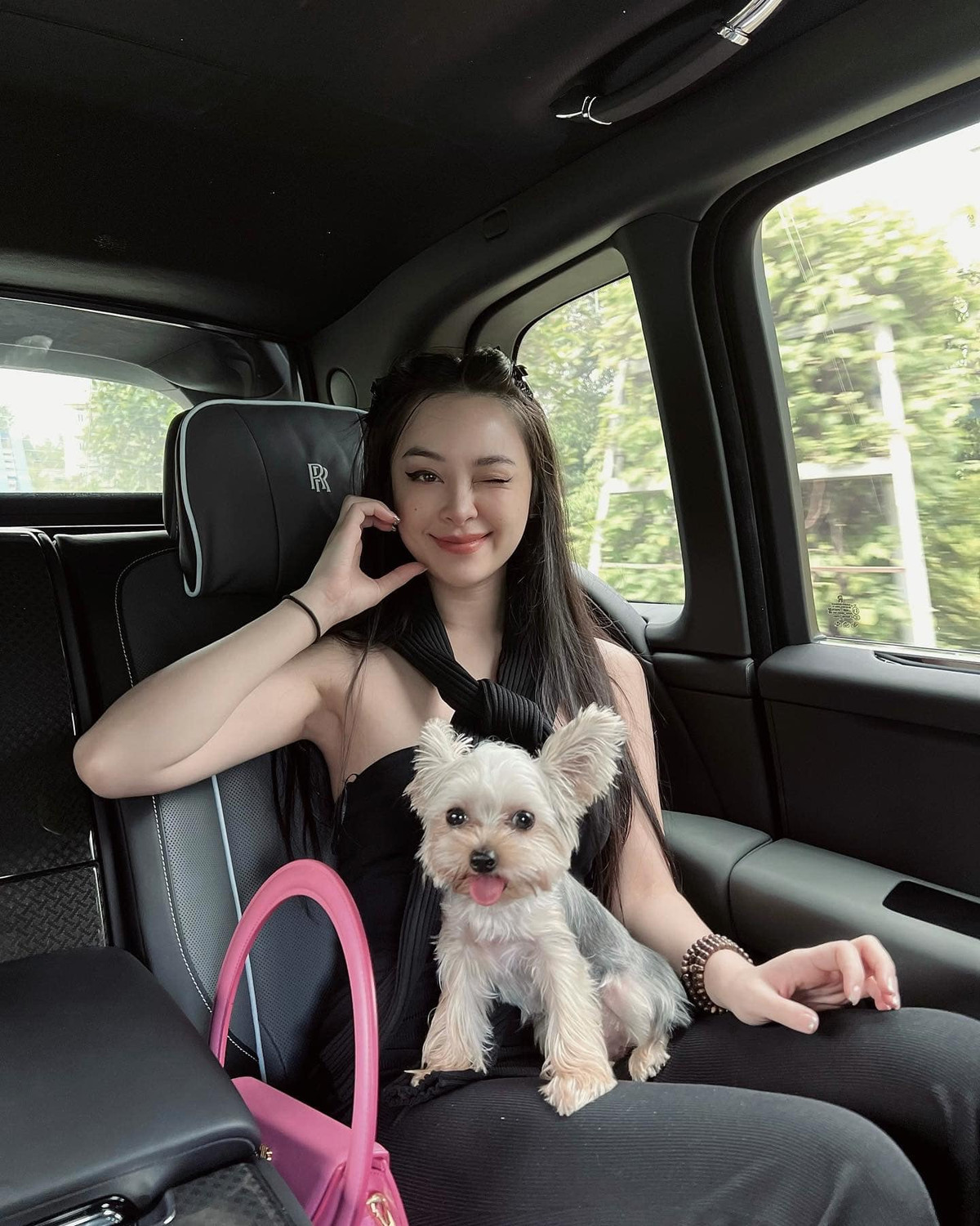 Cô hiện đang là mẫu ảnh kiêm founder của một thương hiệu thẩm mỹ hạng sang tại Việt Nam.