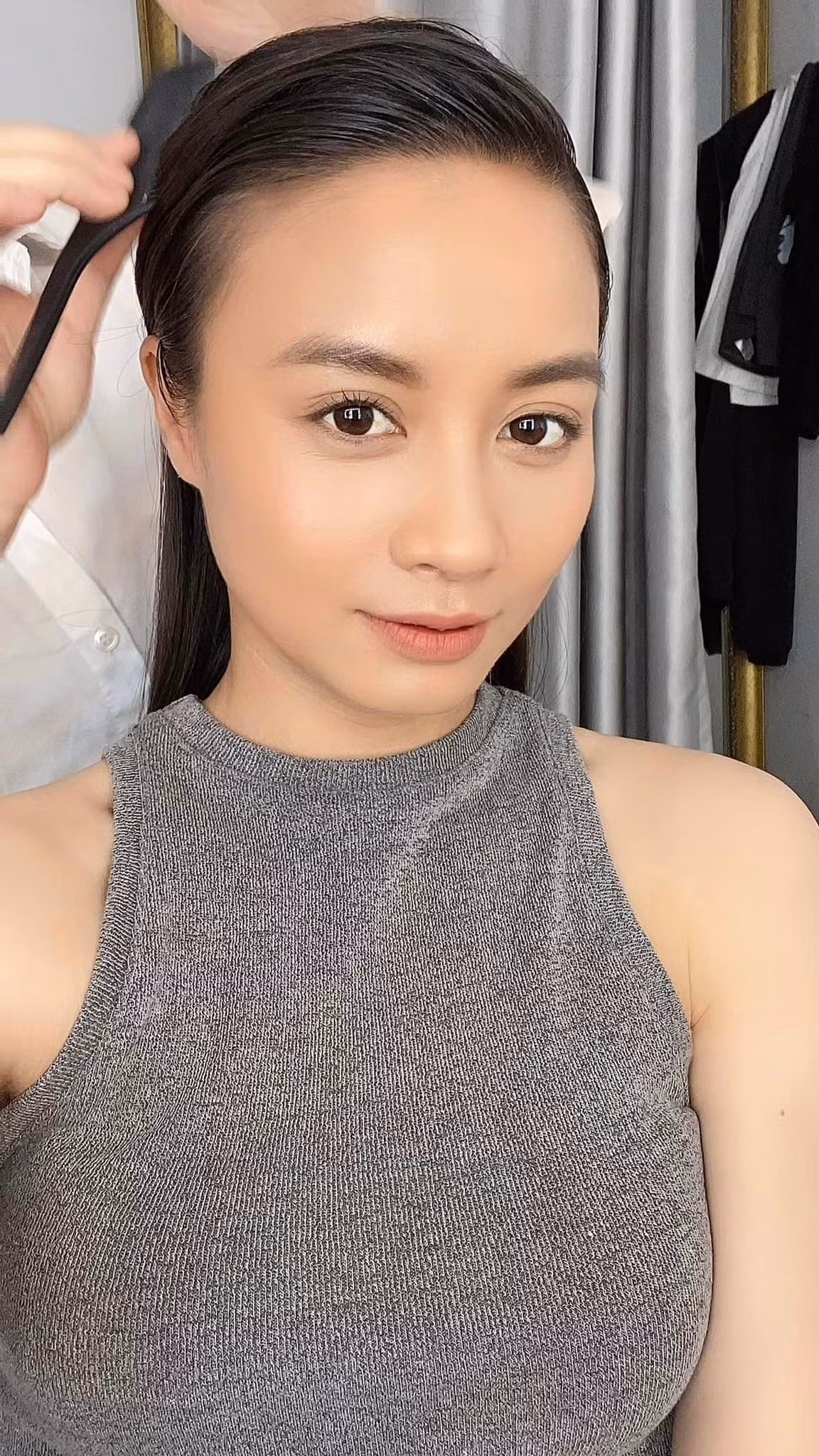 Nữ tuyển thủ 28 tuổi được biết tới với một loạt danh hiệu “Cô vợ quốc dân”, “Crush quốc dân”.