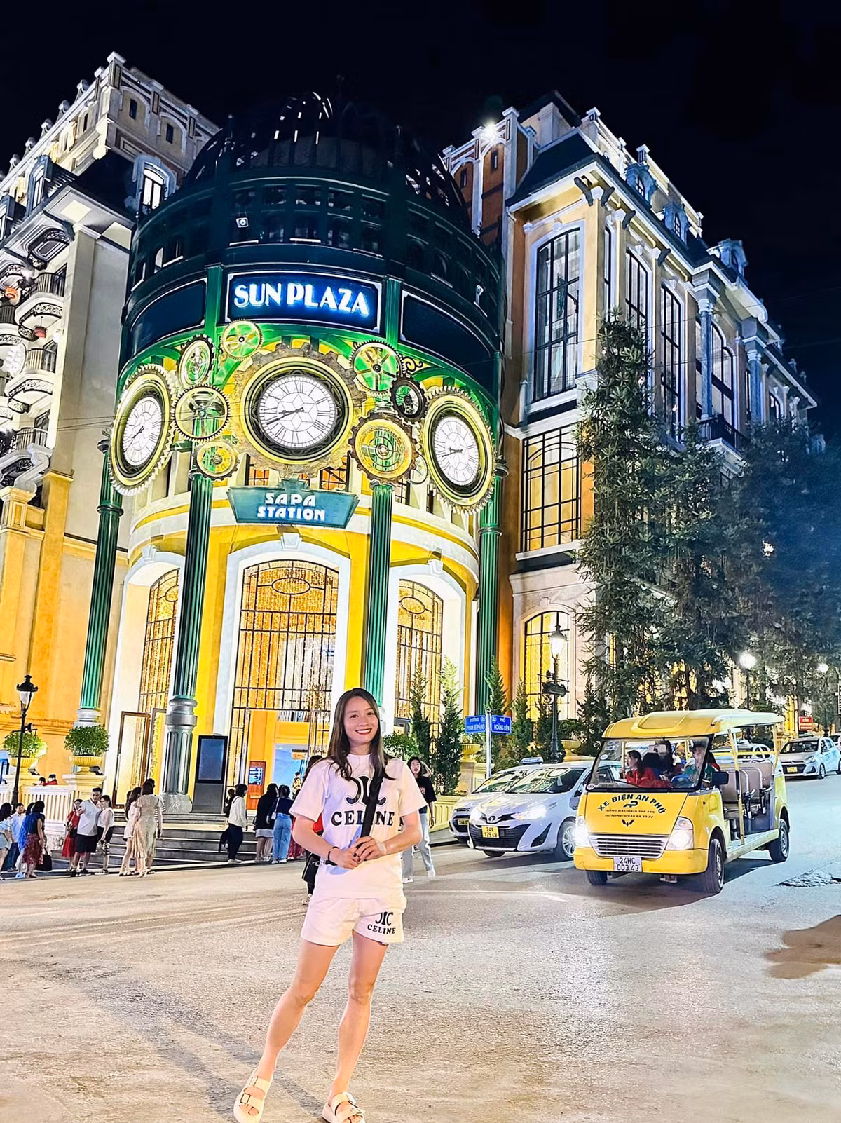 Kèm theo dòng status, Hoàng Thị Loan cũng đăng ảnh chụp nhân chuyến du lịch khám phá địa điểm nổi tiếng Sa Pa thuộc tỉnh Lào Cao vào 18 và 19/8. Đây là chuyến đi giúp Hoàng Thị Loan cùng các đồng đội có một tinh thần thoải mái nhất để hướng đến các trận đấu tại Asiad 19.