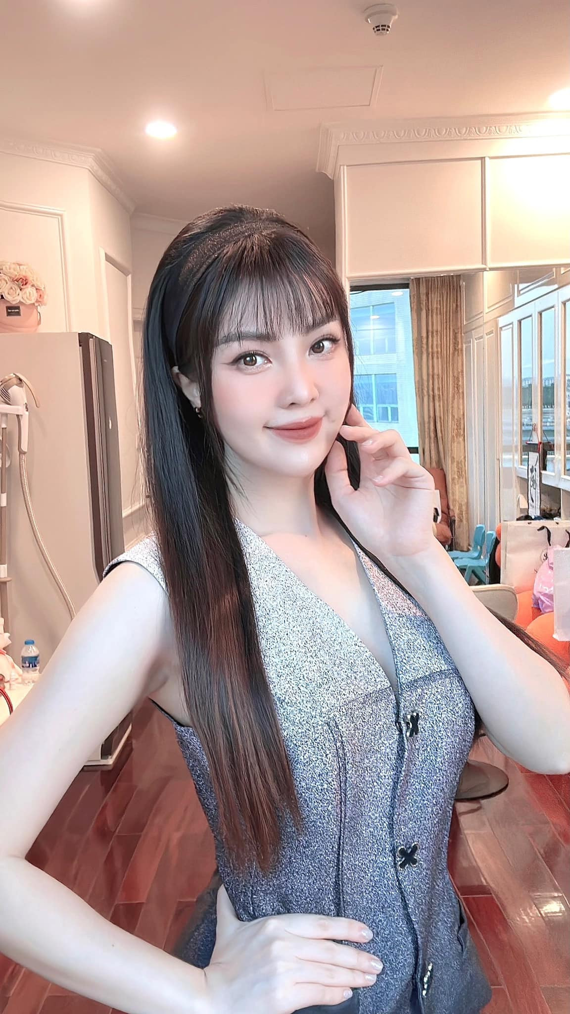 Thụy Vân gây ấn tượng với khán giả nhờ lối dẫn chương trình duyên dáng, giọng nói luôn nhẹ nhàng.