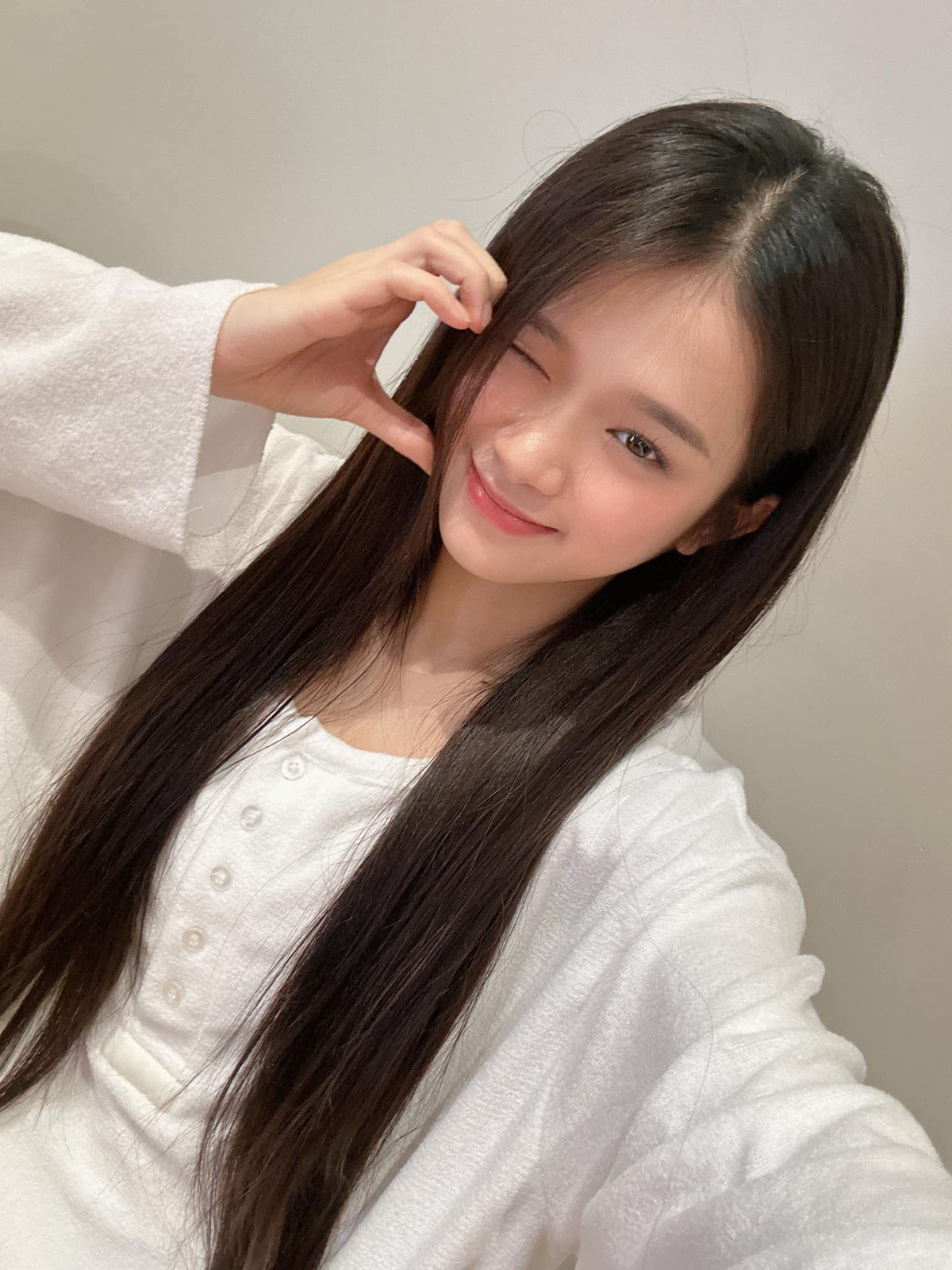 Dẹp bỏ quá khứ lùm xùm, Linh Ka giờ đây ghi điểm với những thay đổi tích cực. Ảnh: FBNV